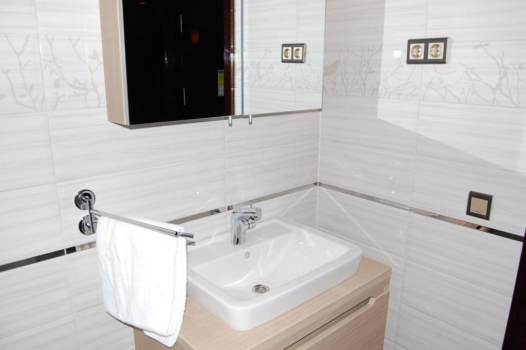 Hotell Angora โซเลนทูนา ห้อง รูปภาพ