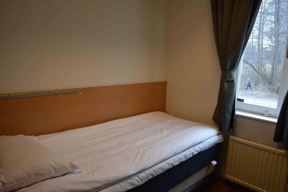 Hotell Angora โซเลนทูนา ภายนอก รูปภาพ