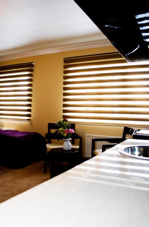 Hotell Angora โซเลนทูนา ภายนอก รูปภาพ