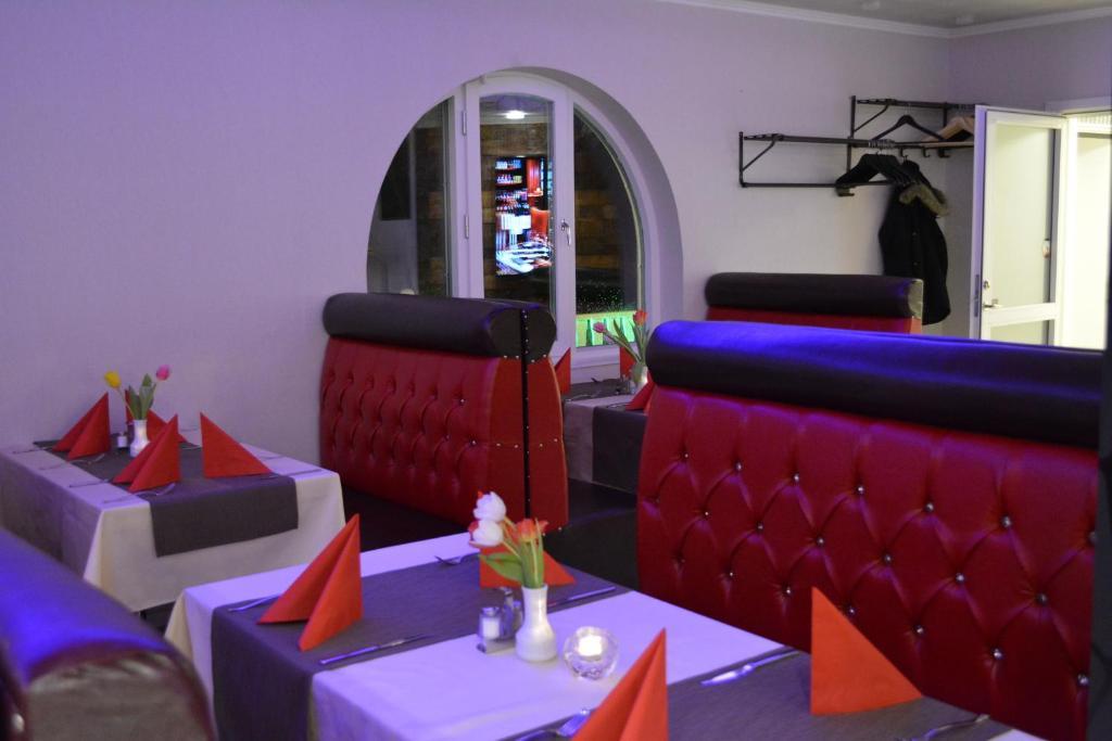 Hotell Angora โซเลนทูนา ภายนอก รูปภาพ