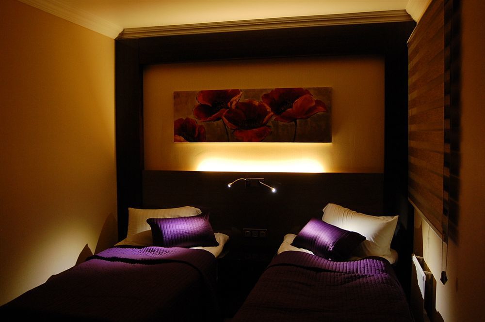 Hotell Angora โซเลนทูนา ภายนอก รูปภาพ