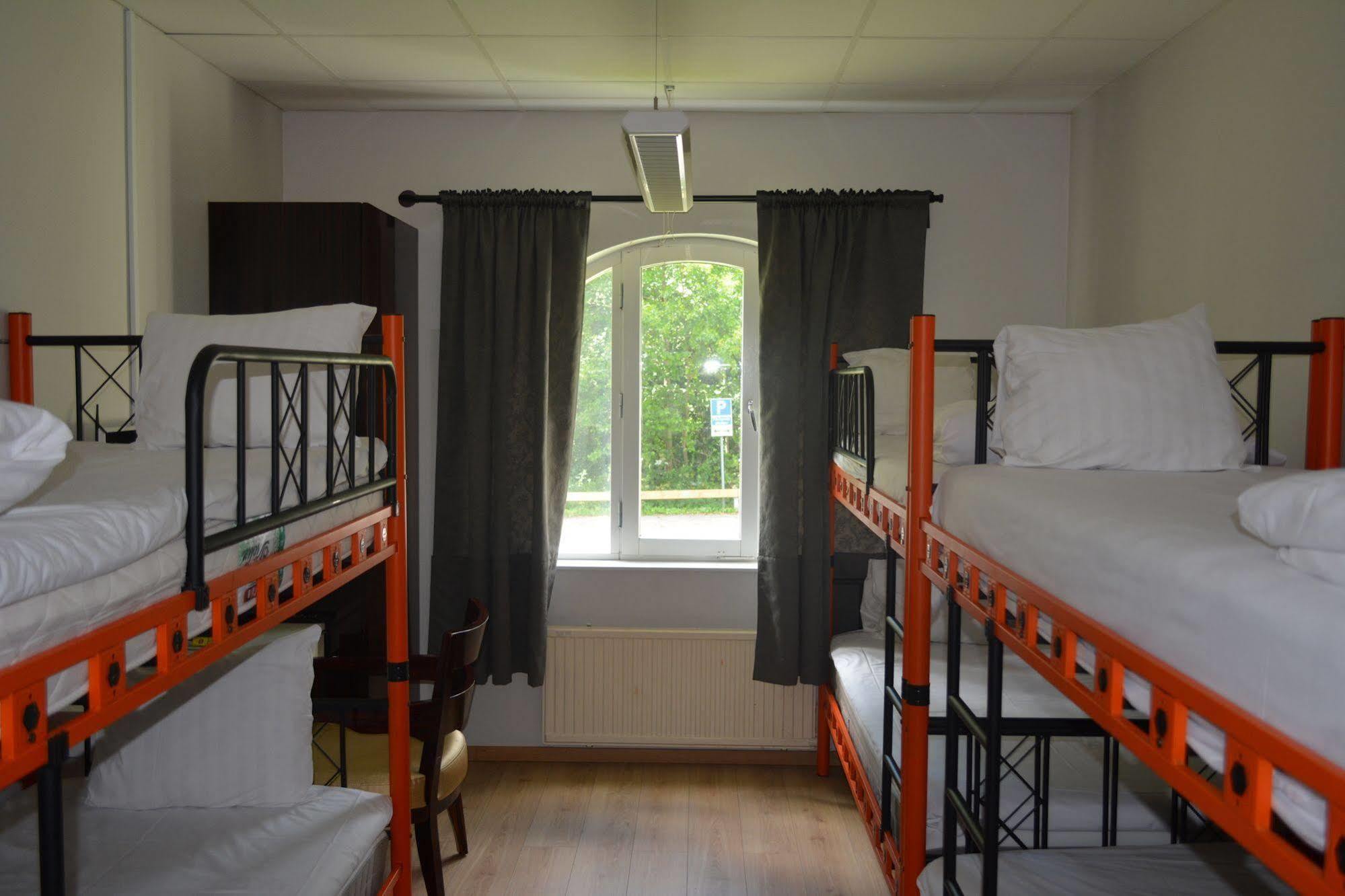 Hotell Angora โซเลนทูนา ภายนอก รูปภาพ