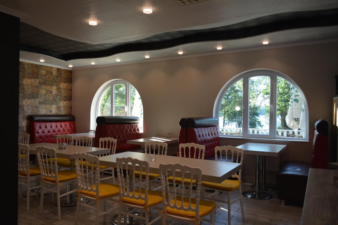 Hotell Angora โซเลนทูนา ภายนอก รูปภาพ